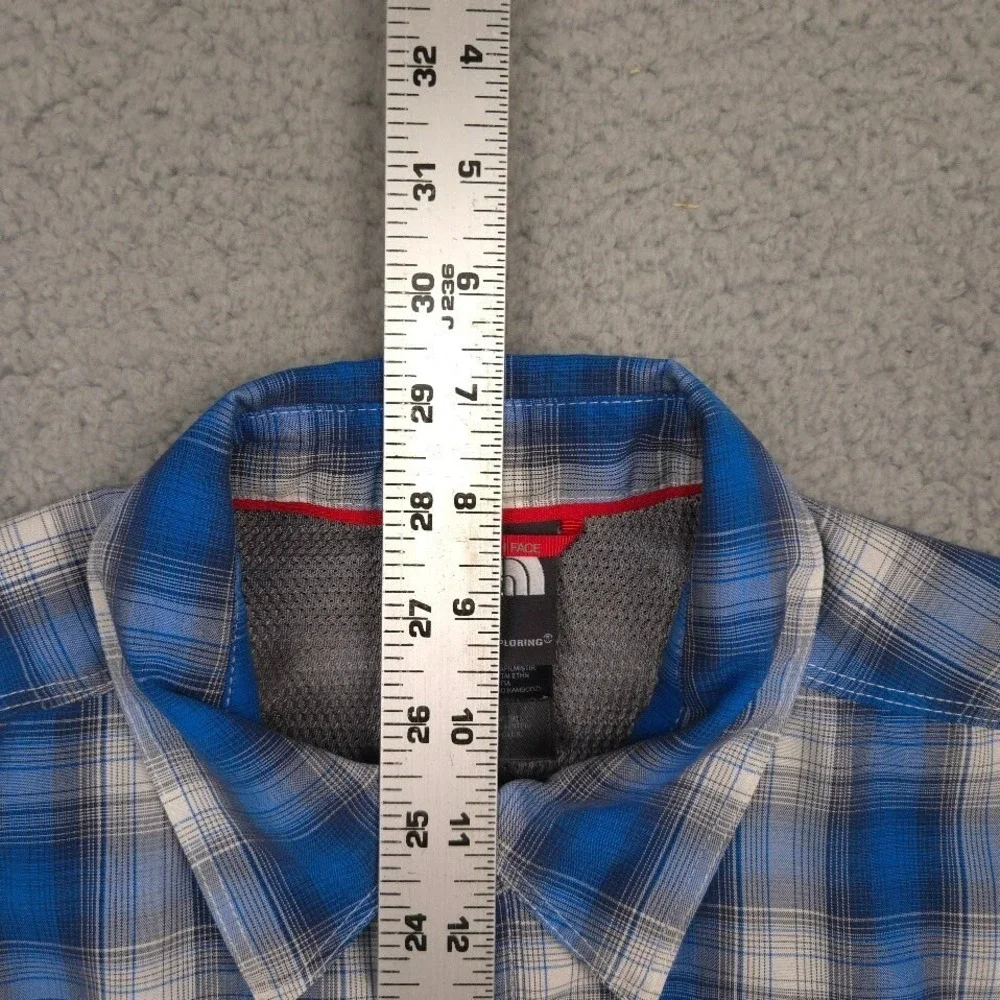 The North Face Performance Shirt Mens Small Blue Gray Plaid Short Sleeve Hiking